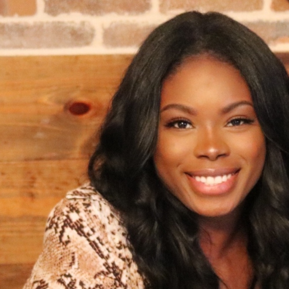 Meet your Posher, Nia